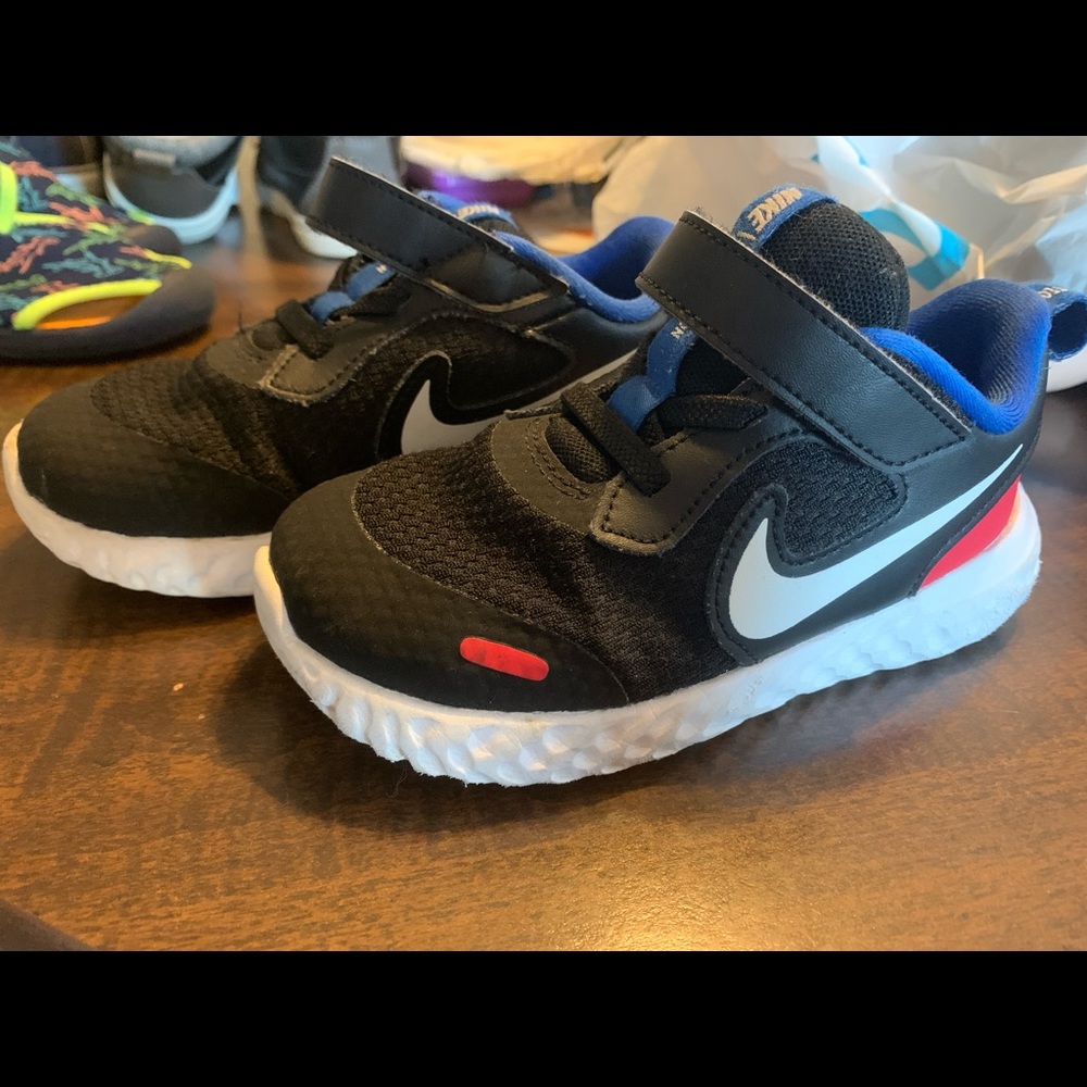 Nike Toddler Boy Revolution Sneakers